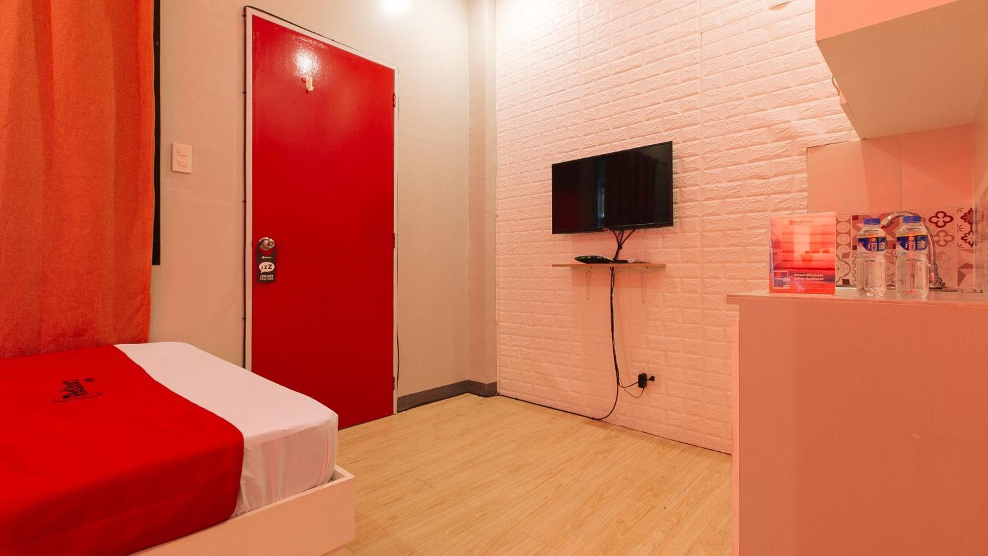 Reddoorz Near Christ The King Medical Center Hotel Las Piñas Exterior foto