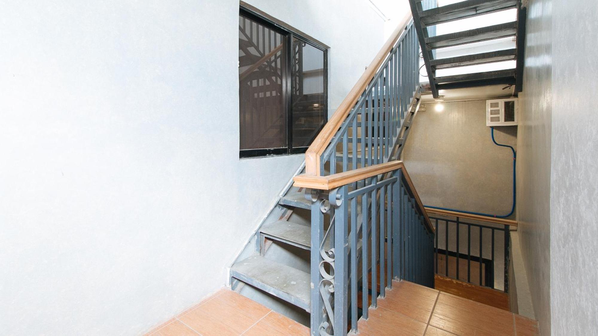 Reddoorz Near Christ The King Medical Center Hotel Las Piñas Exterior foto